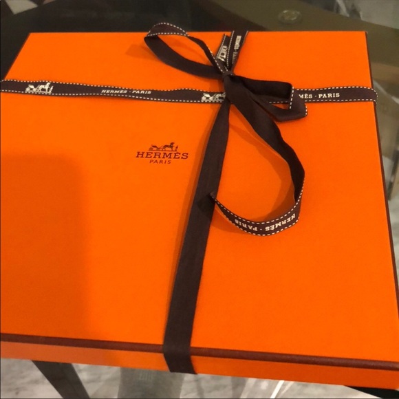 💯Authentic Heremes LIMITED EDITION Silk Scarf‼️ - Picture 4 of 4